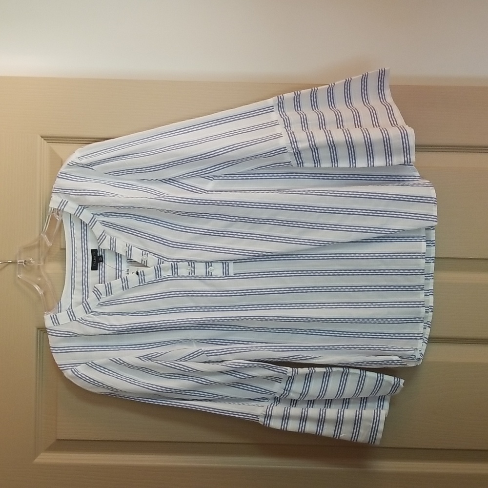Talbots Blue and White Textured Bell Sleeve Top, Size M, NWT.